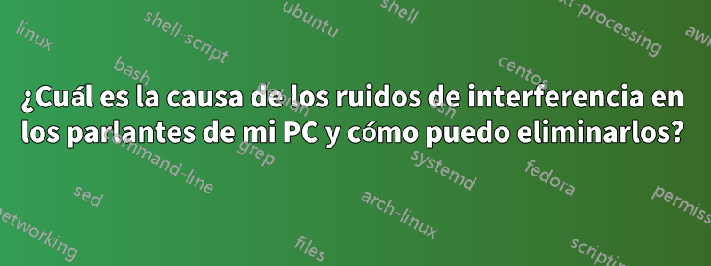 ¿Cuál es la causa de los ruidos de interferencia en los parlantes de mi PC y cómo puedo eliminarlos?